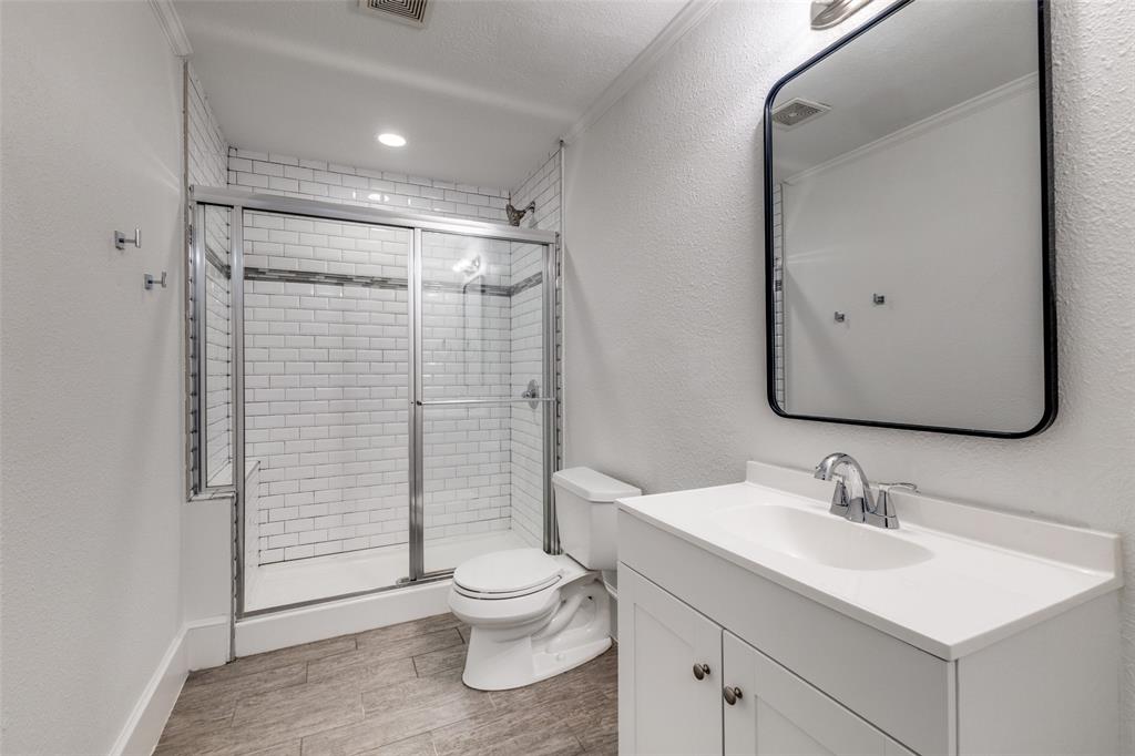 5204 Junius Street Property Photo 12