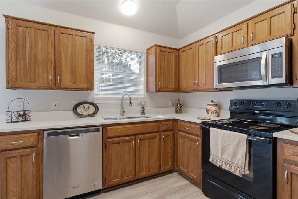 6317 Rockhaven Drive Property Photo 12