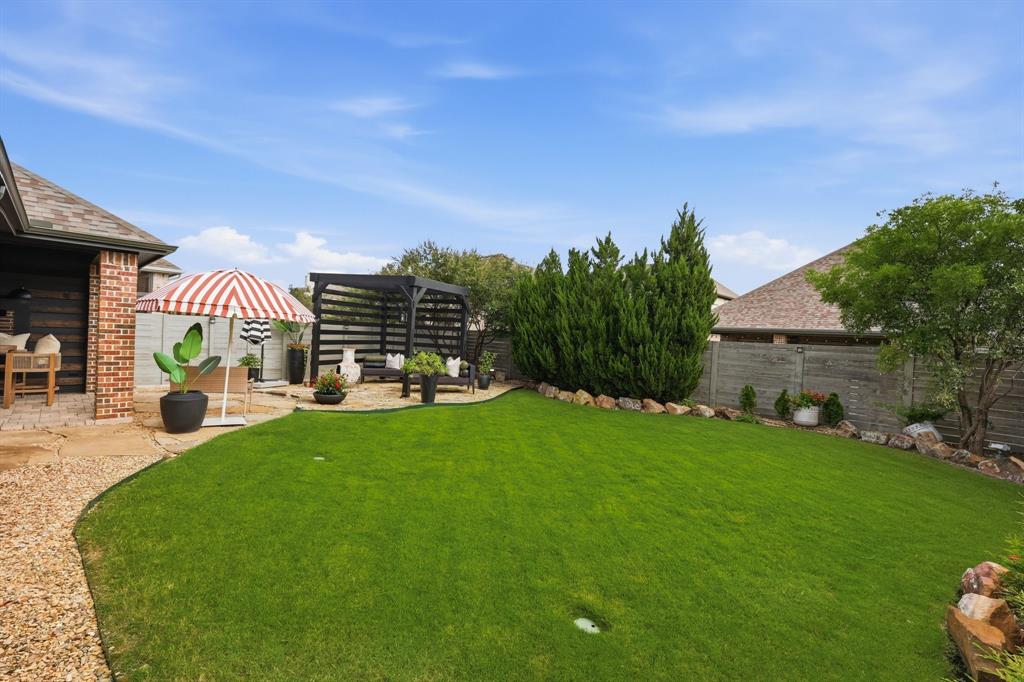 1112 Homestead Way Property Photo 28