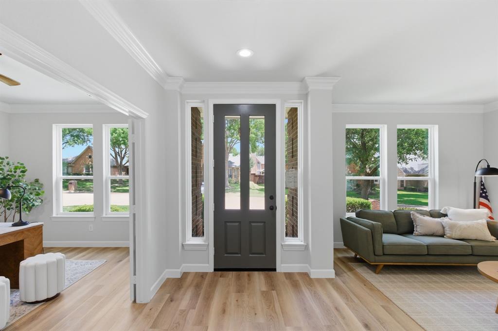 1123 Hampton Drive Property Photo 4