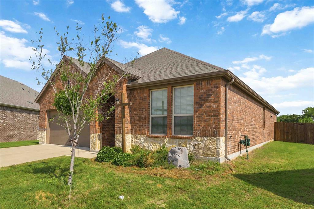 11005 Mustang Trail Property Photo 4