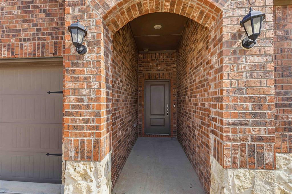 11005 Mustang Trail Property Photo 6