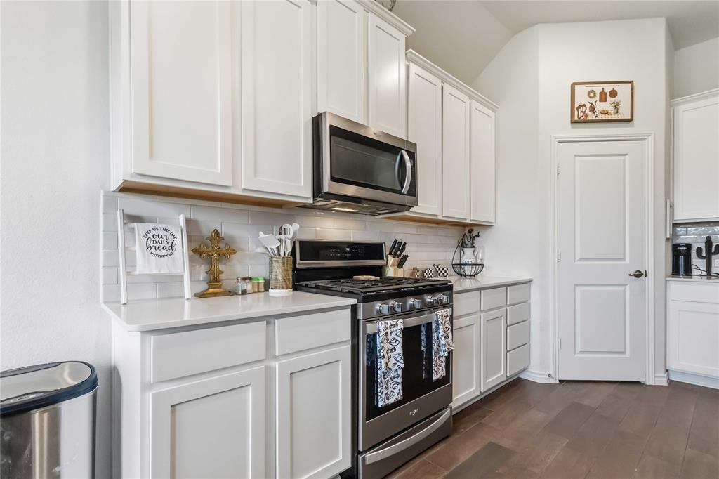 11005 Mustang Trail Property Photo 13