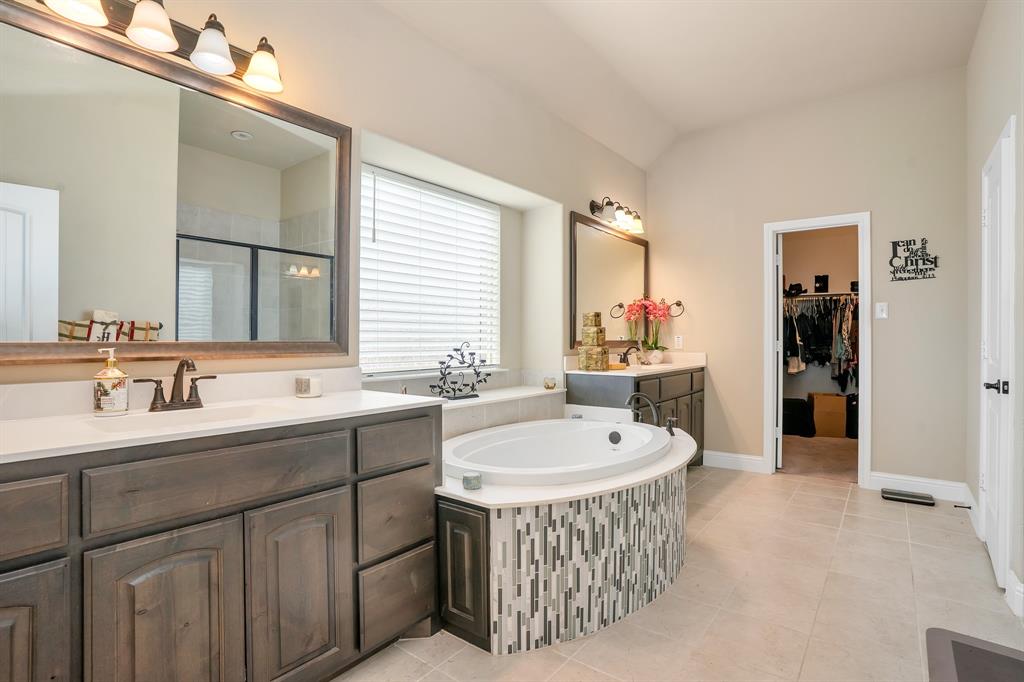395 Strait Lane Property Photo 15