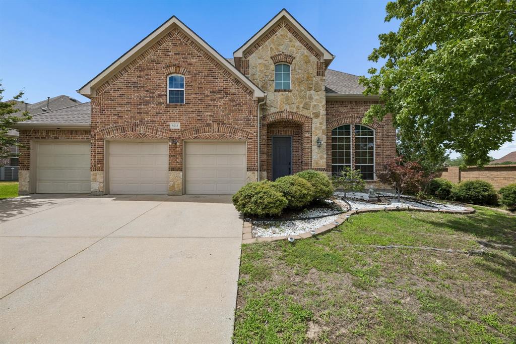 6211 Crestridge Lane Property Photo 1