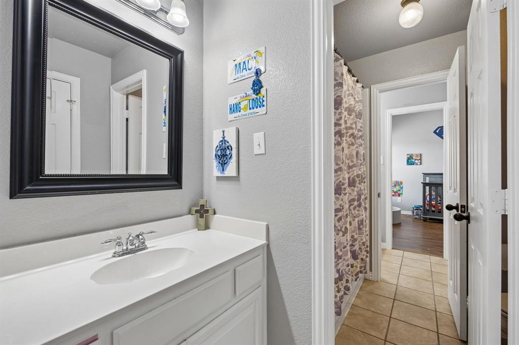 6211 Crestridge Lane Property Photo 18