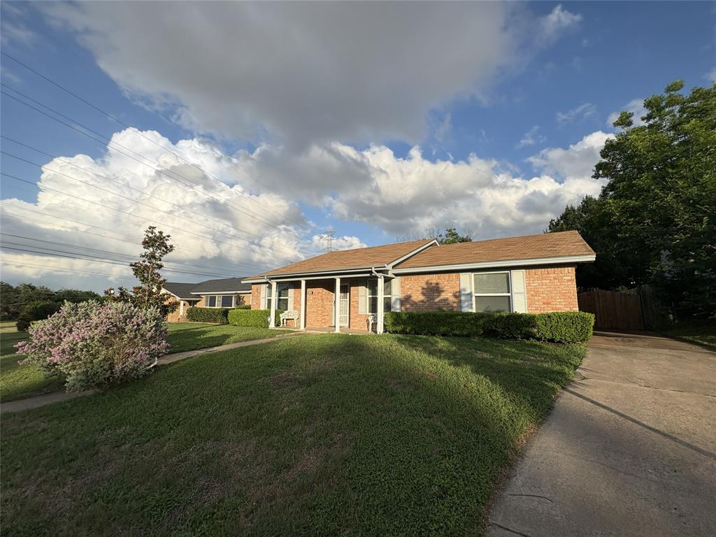 6100 Landmark Drive Property Photo 1
