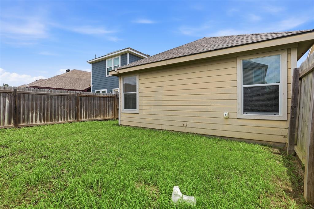 10716 Wild Oak Drive Property Photo 17