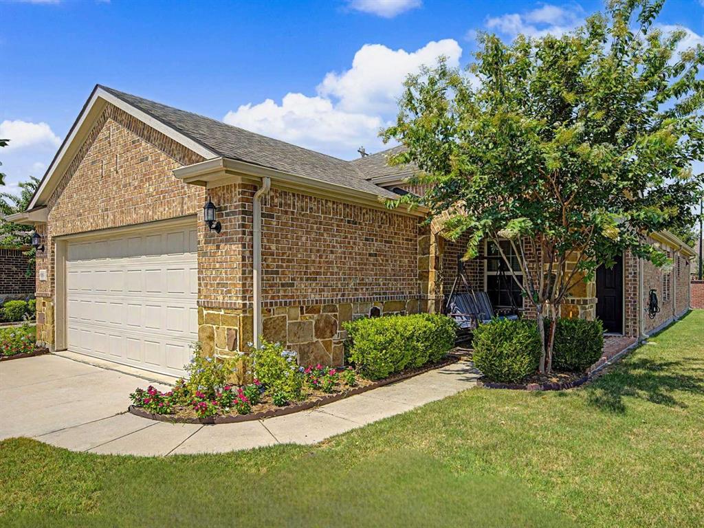 6993 Hickory Creek Drive Property Photo 1