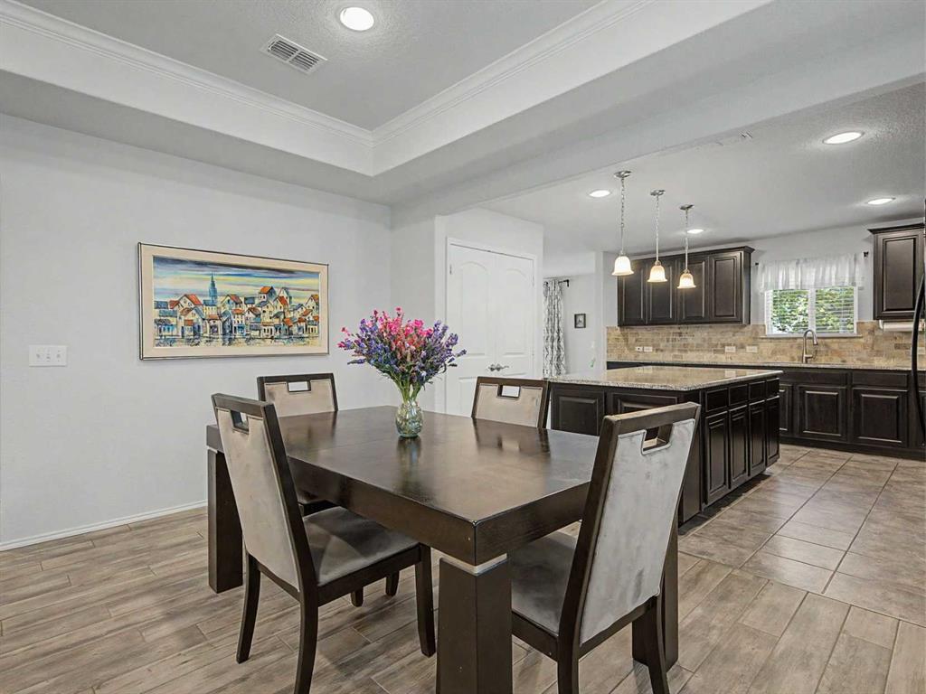 6993 Hickory Creek Drive Property Photo 8