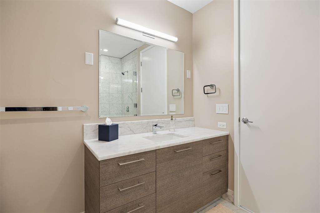 7901 Windrose Avenue 806 Property Photo 22