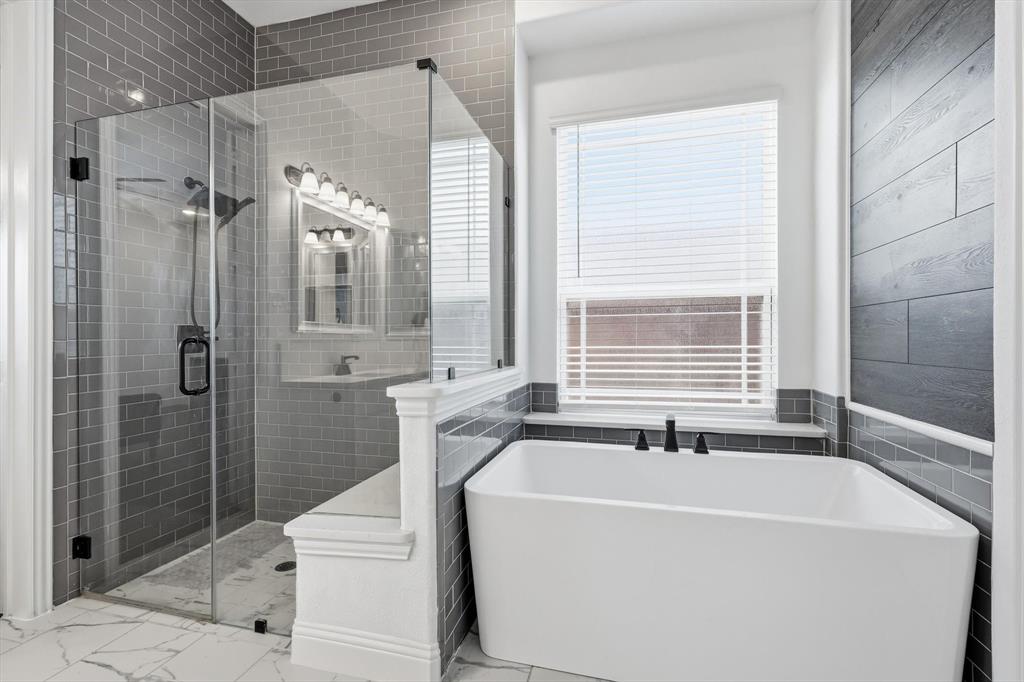 1282 Meadow Rose Drive Property Photo 14