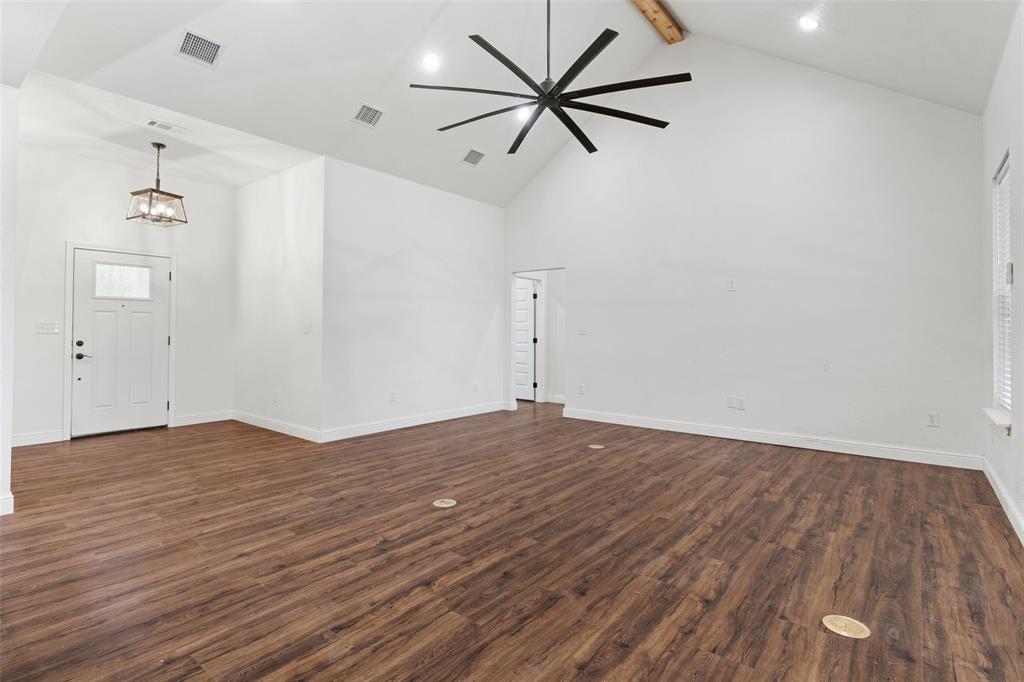 1754 Riverview Drive Property Photo 2