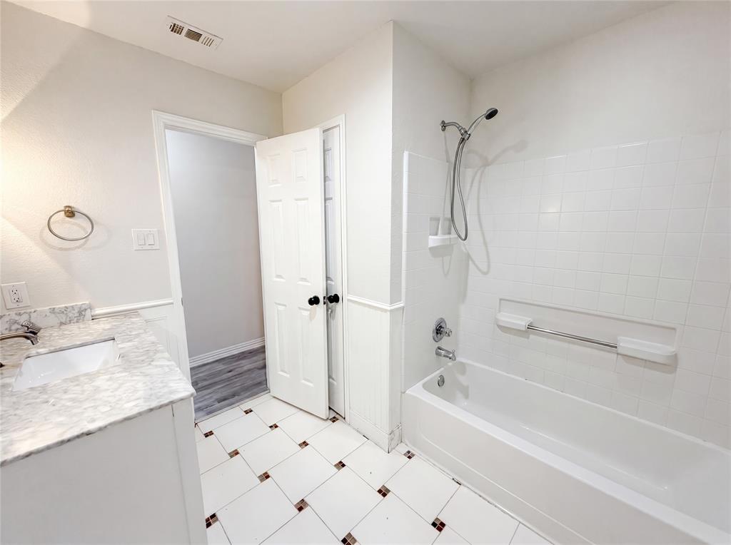 111 Forest Park Lane Property Photo 15
