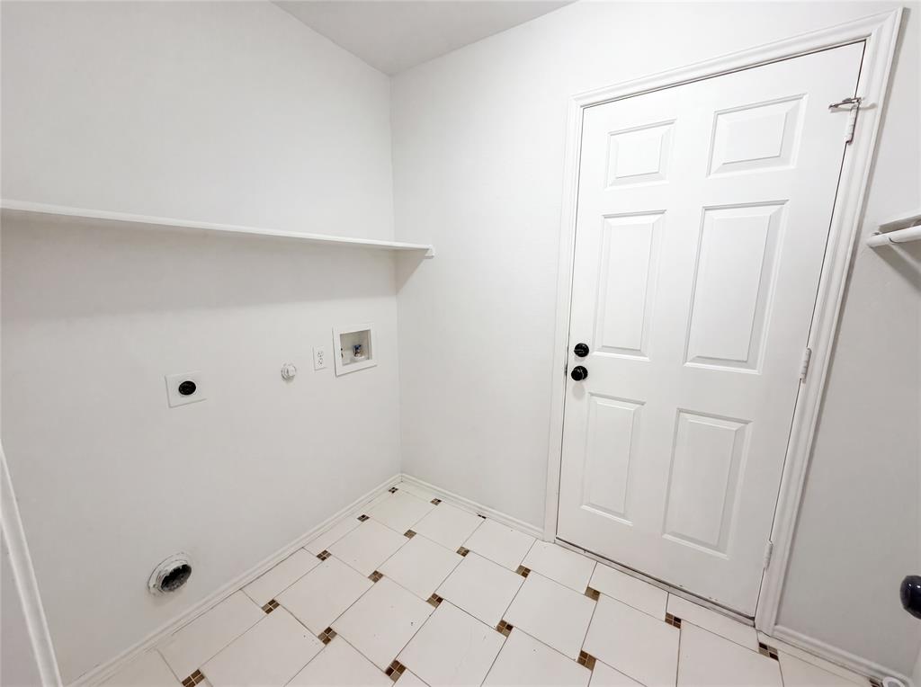 111 Forest Park Lane Property Photo 17
