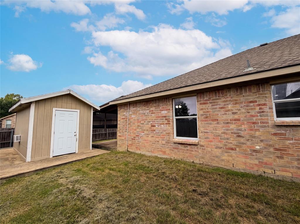 111 Forest Park Lane Property Photo 18