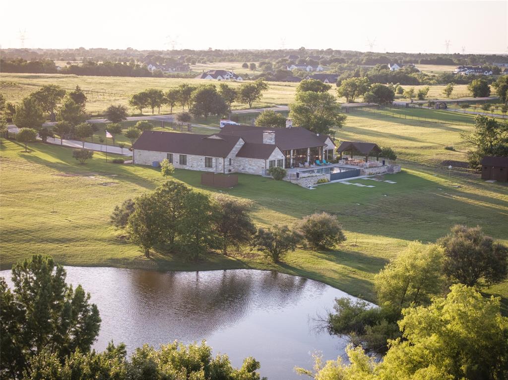 1880 Lone Star Road Property Photo 4