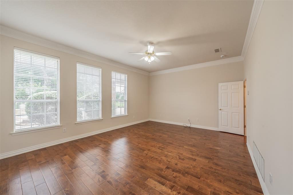 1049 Van Zandt Court Property Photo 16