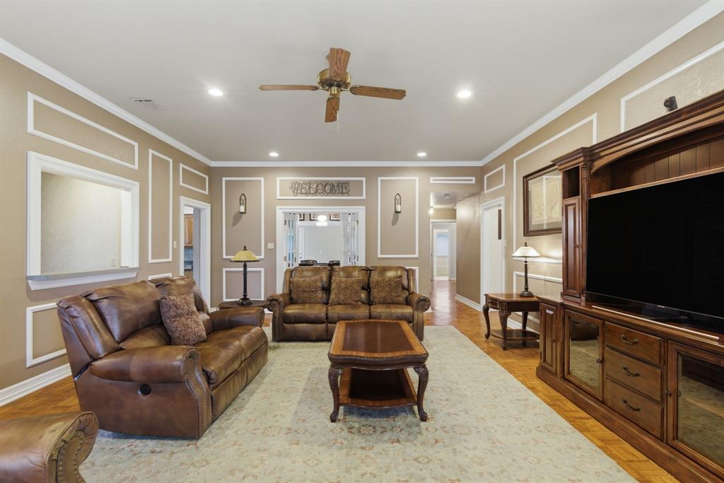 4625 Hillside Drive Property Photo 9