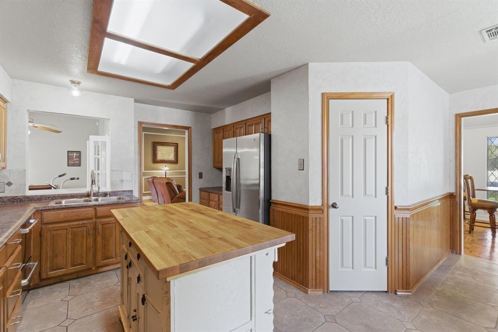 4625 Hillside Drive Property Photo 14