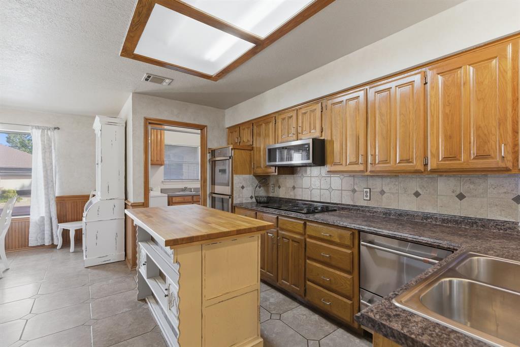 4625 Hillside Drive Property Photo 16