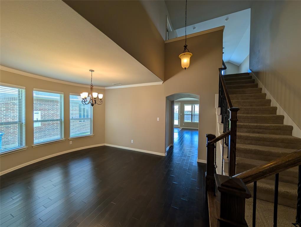 591 Deverson Drive Property Photo 4