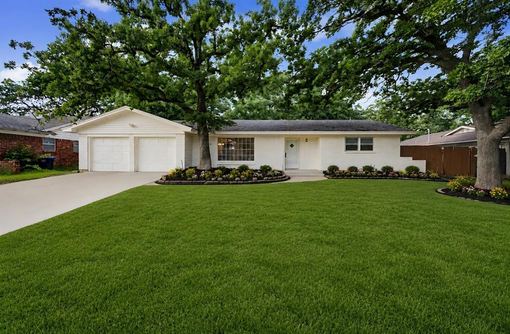7205 Ellis Road Property Photo 4