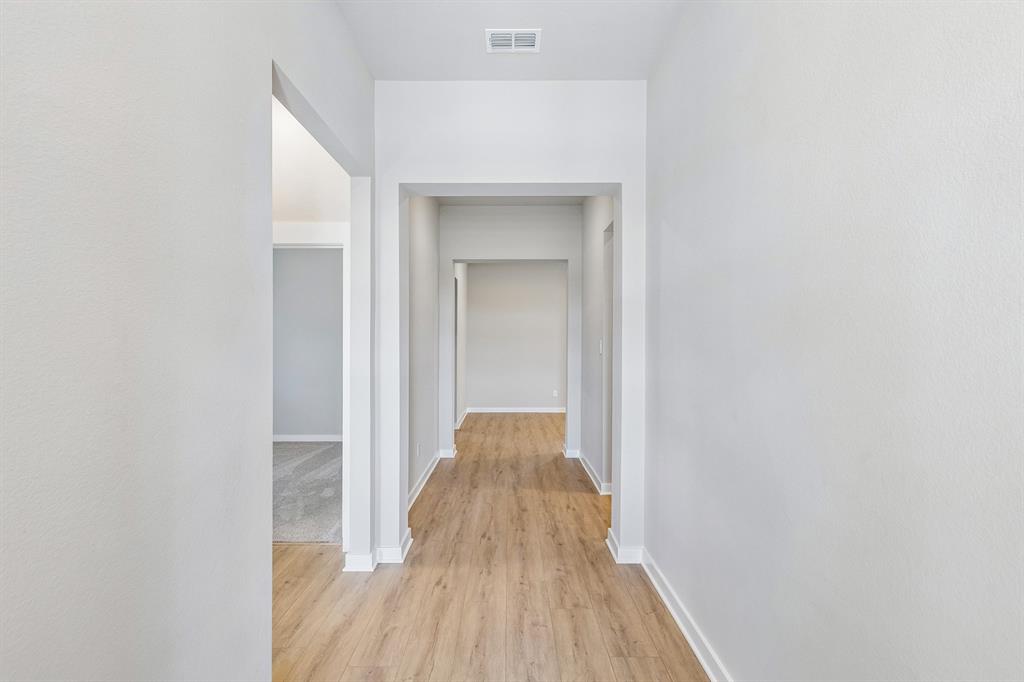 4740 Farmers Drive Property Photo 4