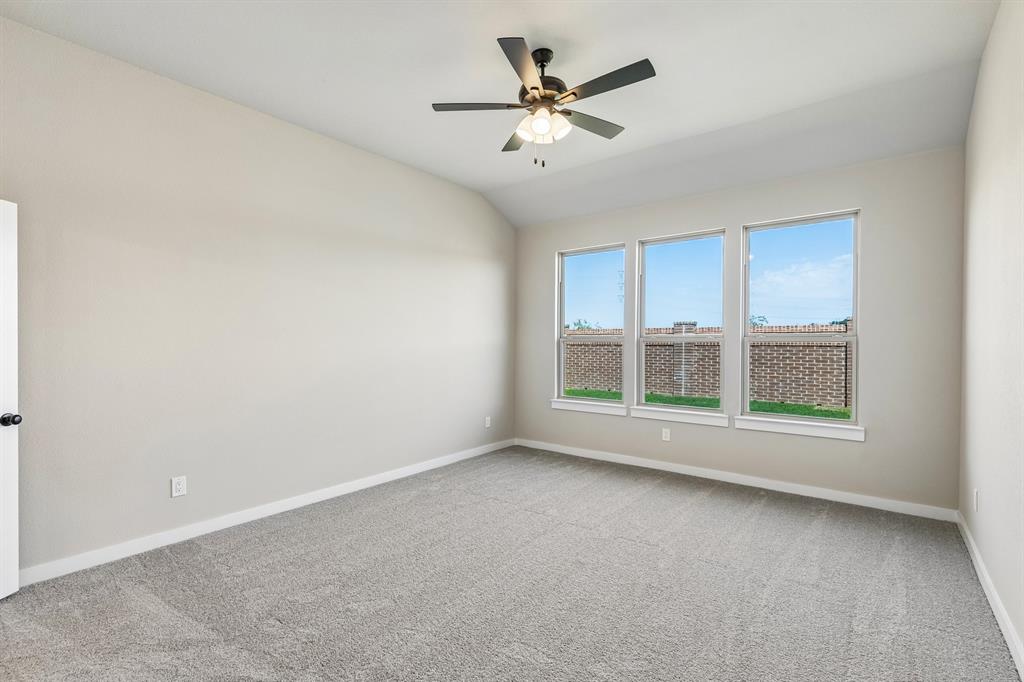 4740 Farmers Drive Property Photo 13