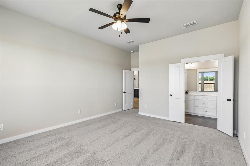 4740 Farmers Drive Property Photo 14