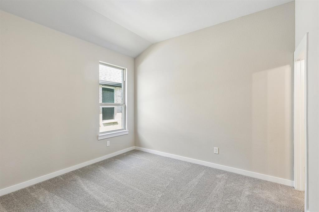 4740 Farmers Drive Property Photo 18