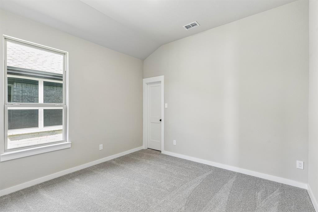 4740 Farmers Drive Property Photo 22