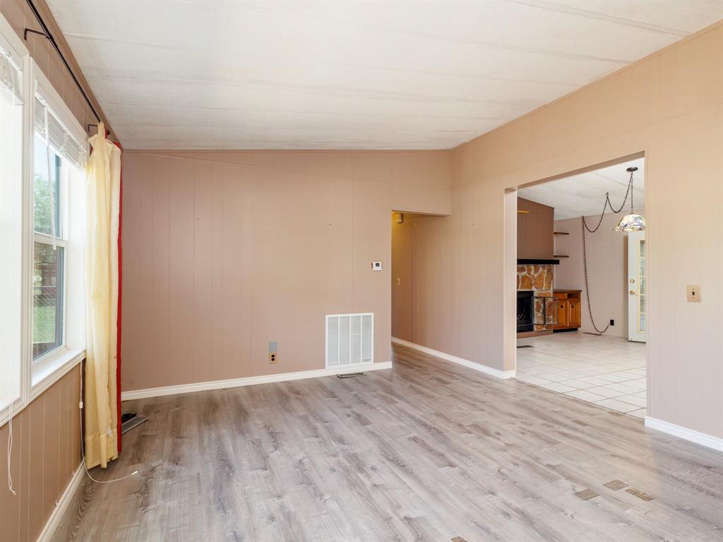 13601 Highway 377 Property Photo 28