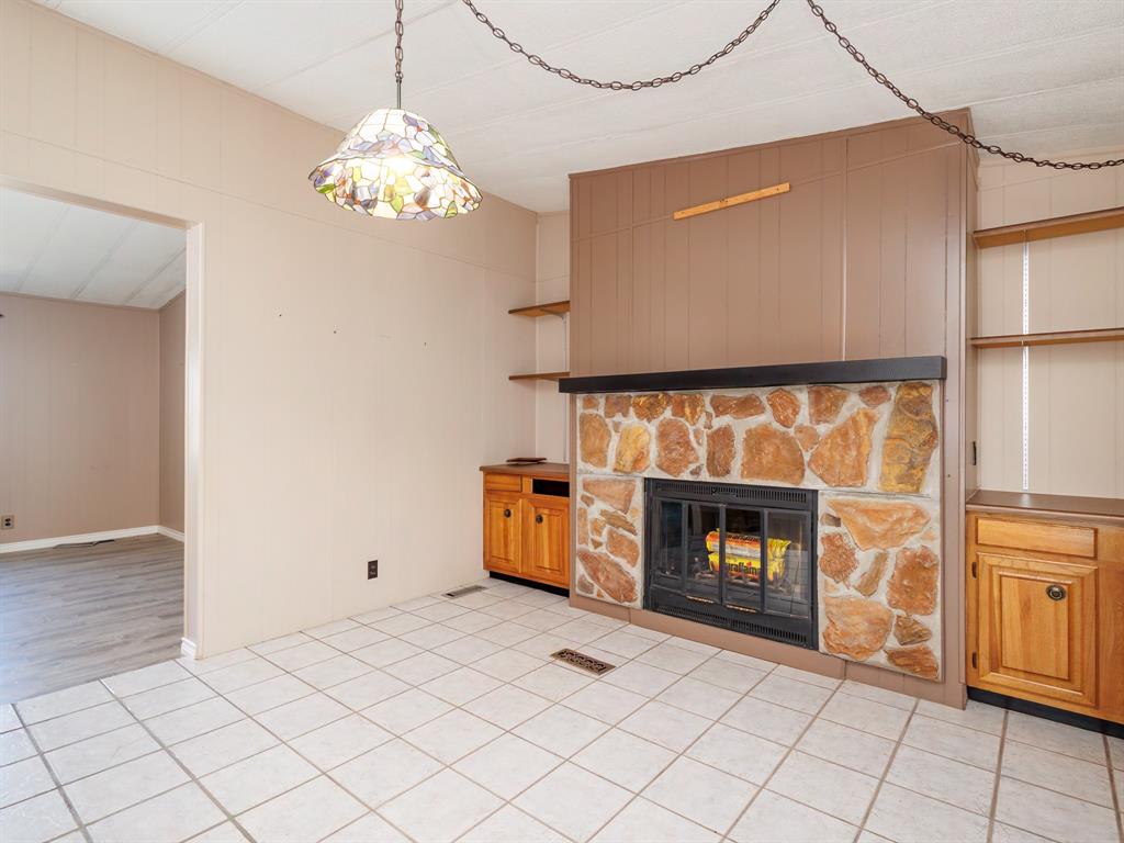 13601 Highway 377 Property Photo 32