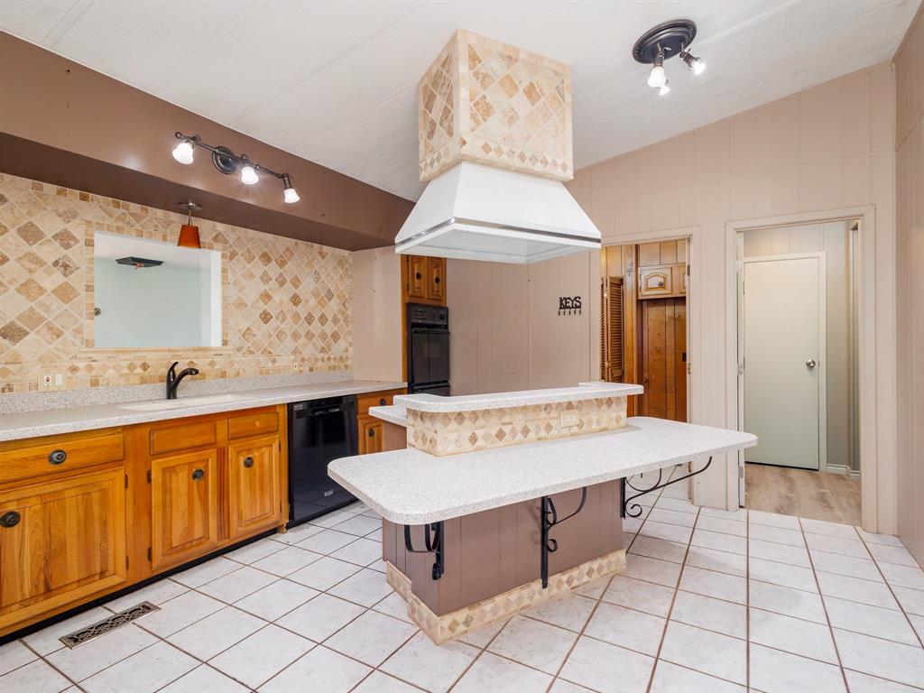 13601 Highway 377 Property Photo 33