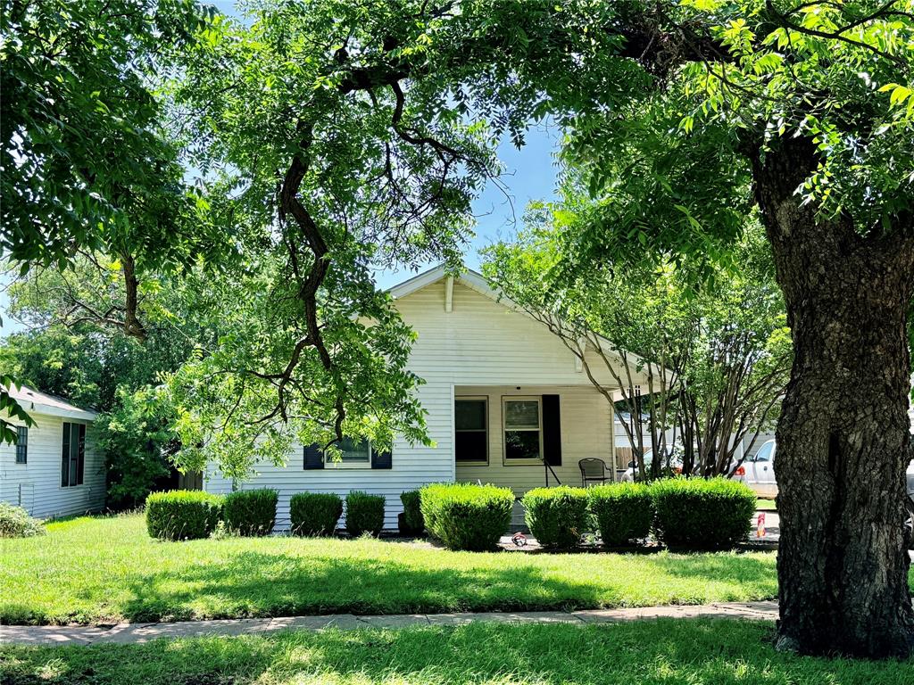 922 Plum Street Property Photo 23