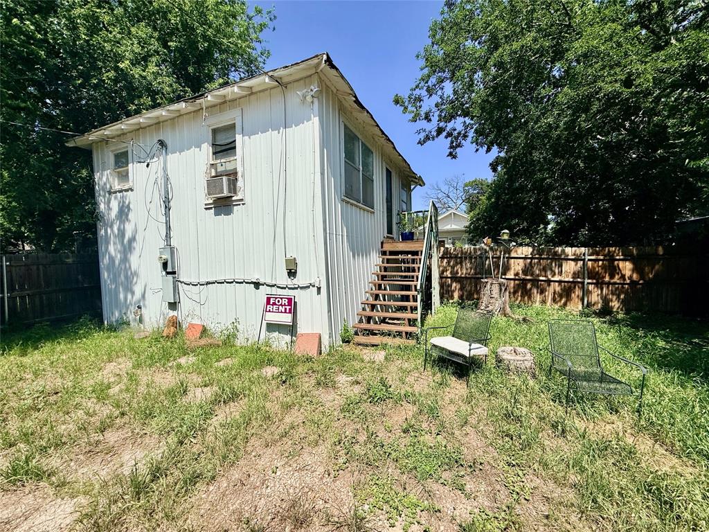 922 Plum Street Property Photo 25
