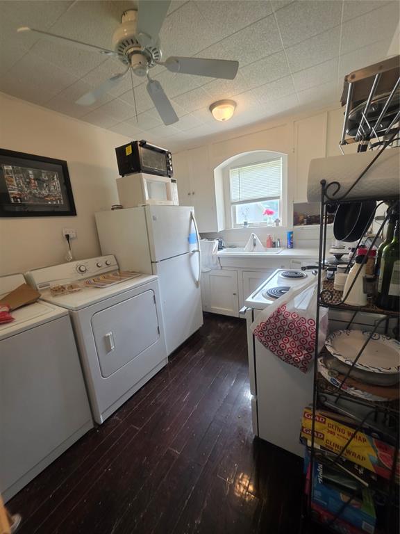 922 Plum Street Property Photo 30