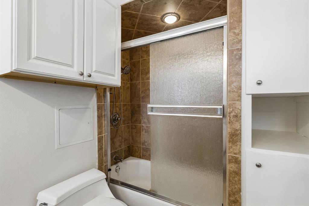 10021 Regal Park Lane 108 Property Photo 8
