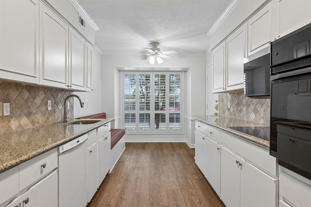 10021 Regal Park Lane 108 Property Photo 13