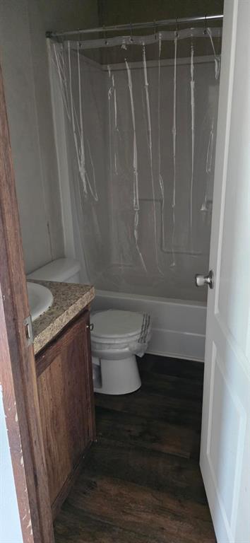 809 Greenbriar Drive Property Photo 7
