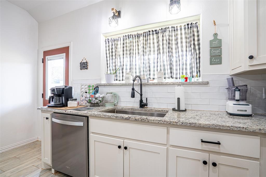 5900 S Lakeside Hills Court Property Photo 14