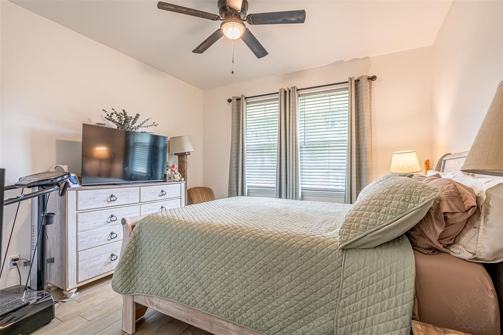 5900 S Lakeside Hills Court Property Photo 23