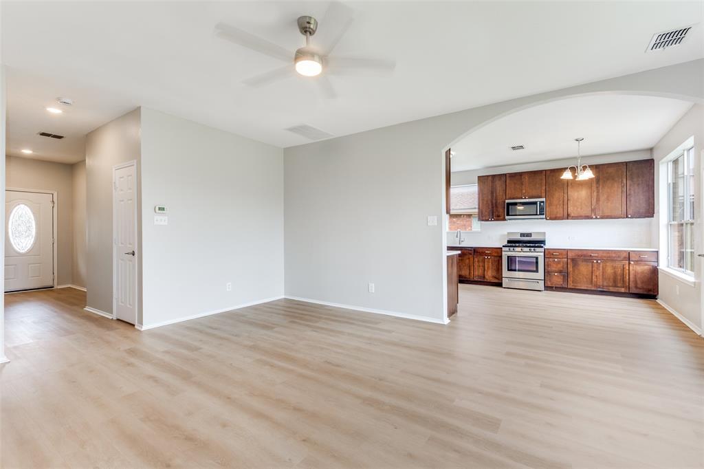 12161 Thicket Bend Drive Property Photo 6