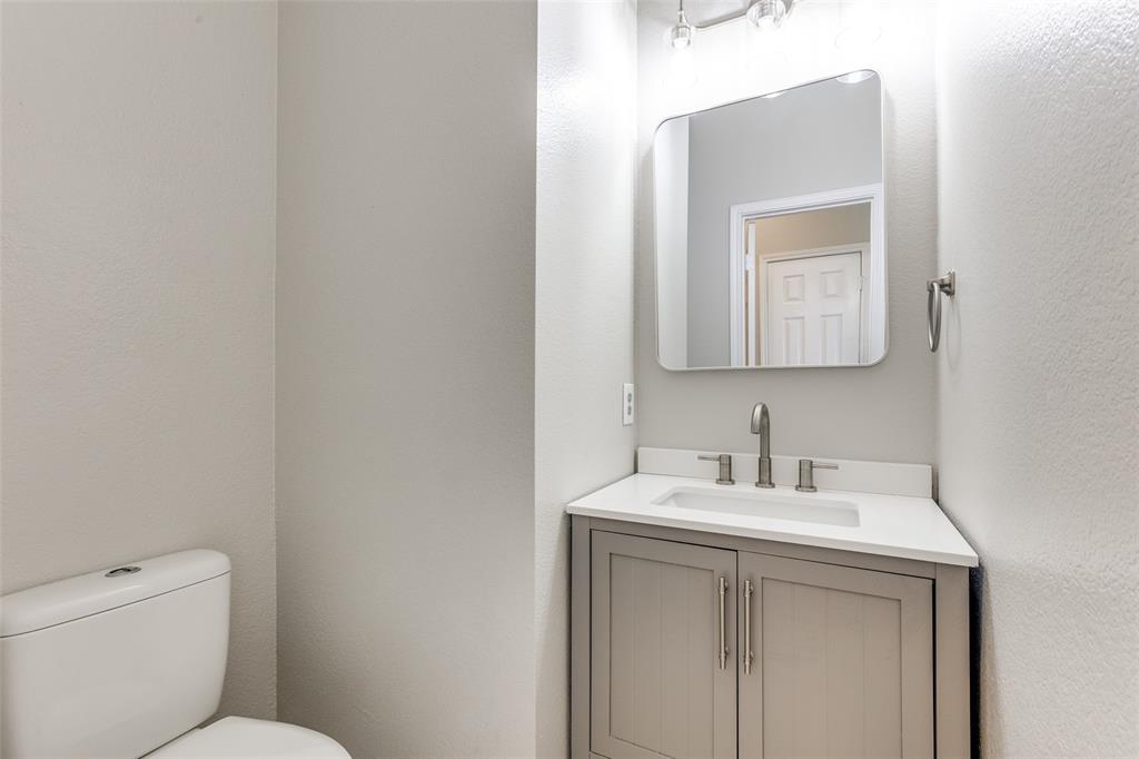 12161 Thicket Bend Drive Property Photo 17