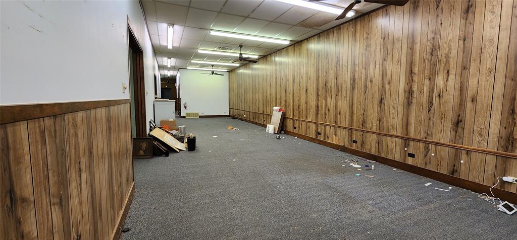108 E Commerce Property Photo 10