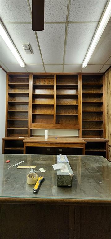 108 E Commerce Property Photo 13