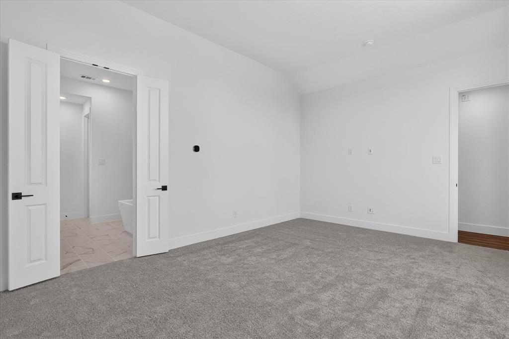 1025 Pelotazo Avenue Property Photo 11