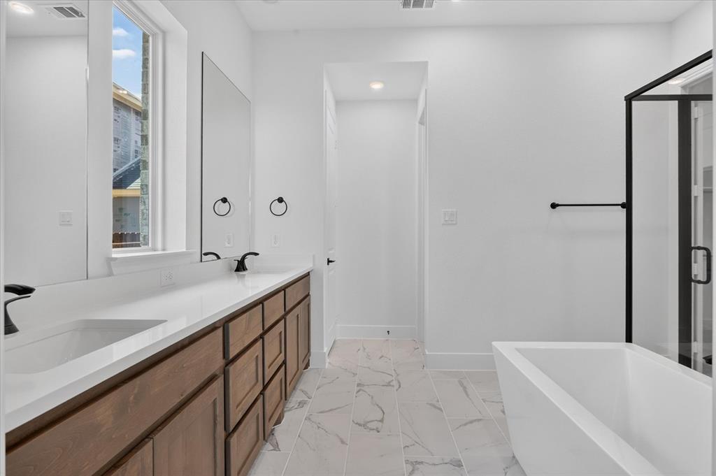 1025 Pelotazo Avenue Property Photo 13
