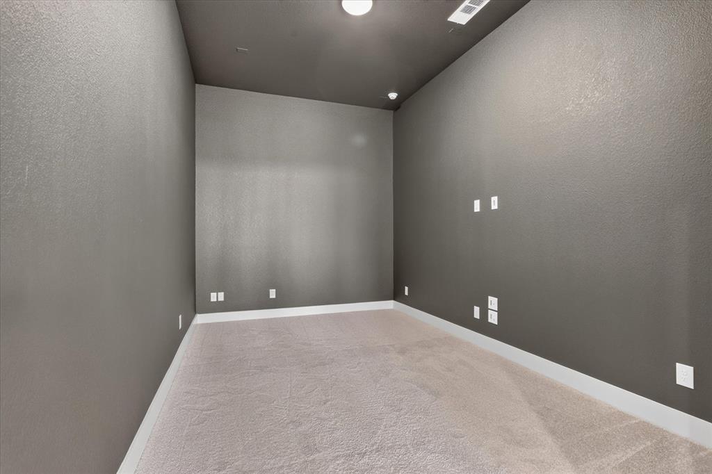 1025 Pelotazo Avenue Property Photo 23